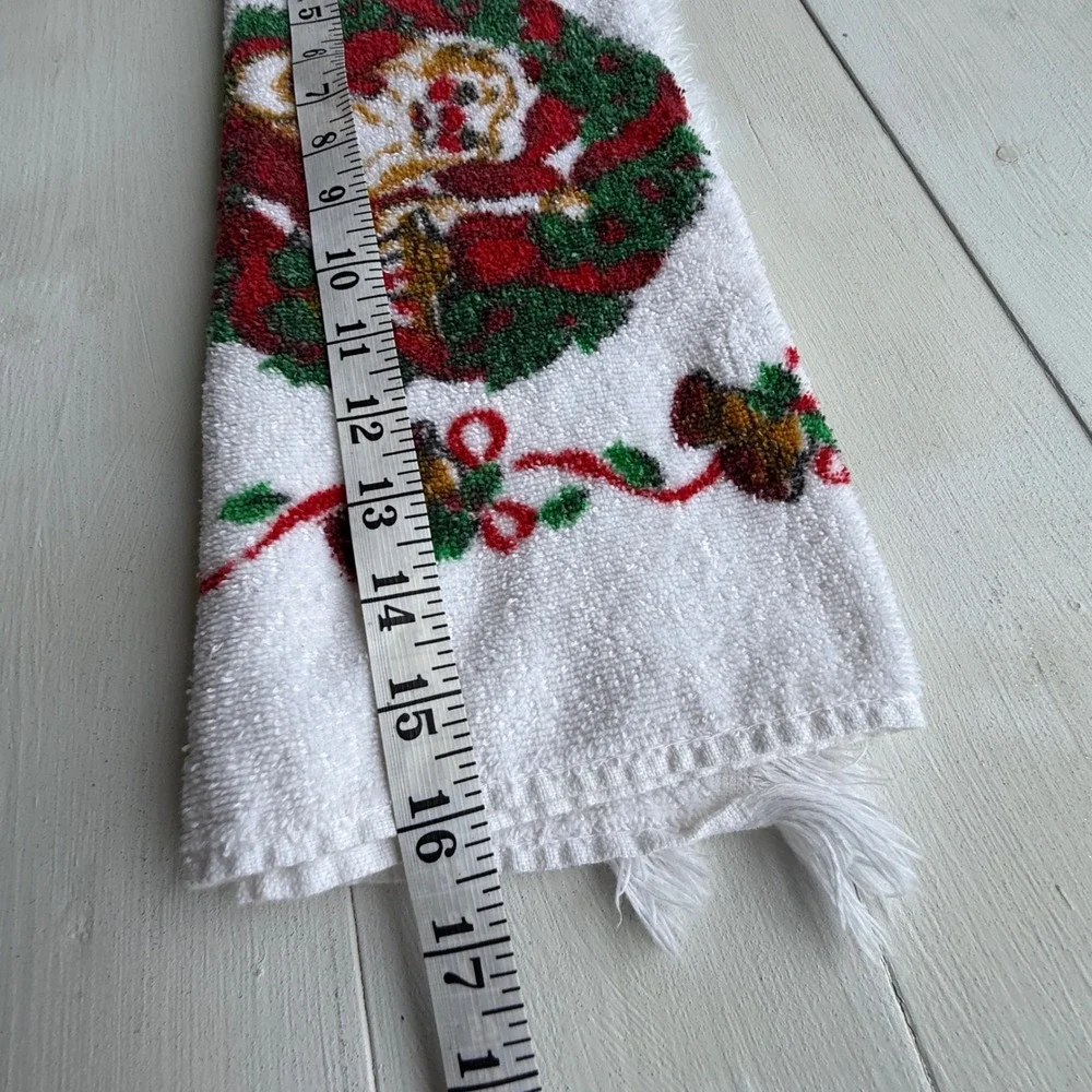Vintage JCPenney Christmas Hand Towel Set Green Santa Claus Wreath Fringed USA